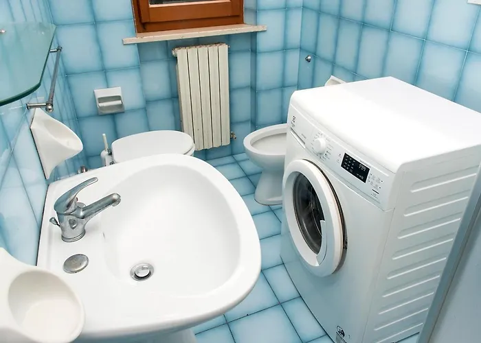 Marcelli, Trilocale Con Giardino A Pochi Passi Dal Mare M120